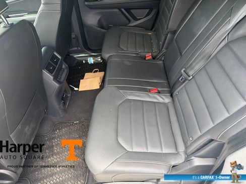 Used 2024 Volkswagen Atlas Cross Sport SEL R-Line AWD/4WD image 10