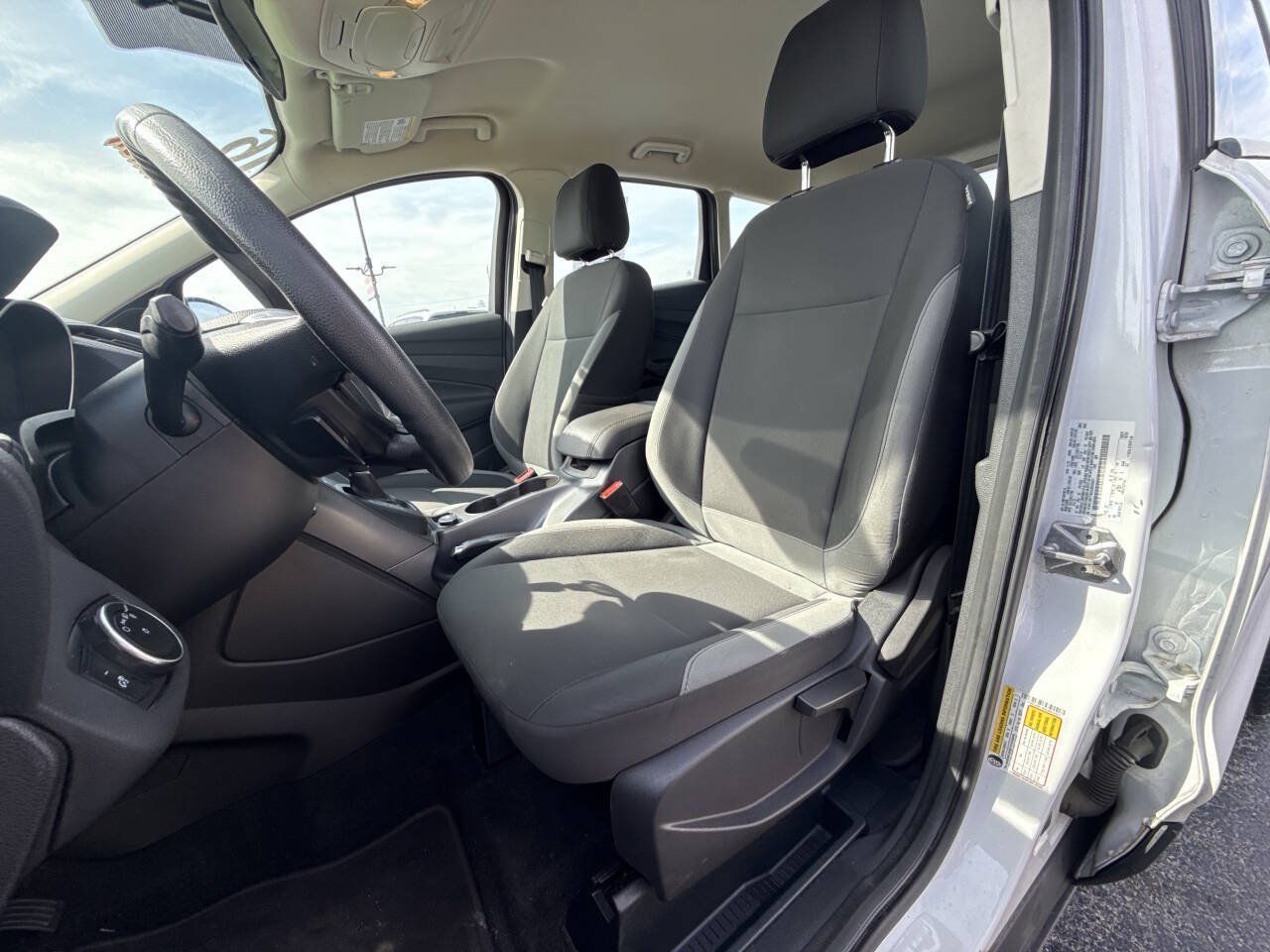 Used 2016 Ford Escape S FWD image 9