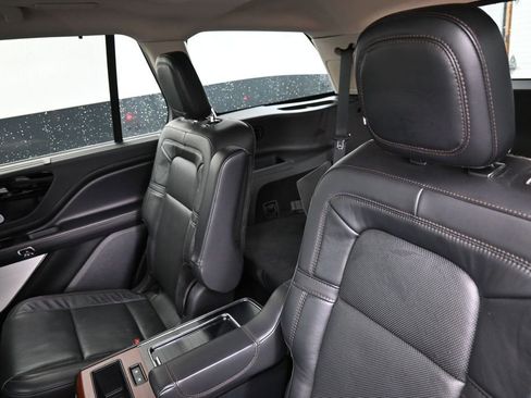Used 2021 Lincoln Aviator Reserve w/ Equipment Group 202A AWD/4WD image 12