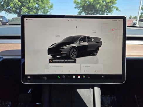 Used 2025 Tesla Model Y Long Range AWD/4WD image 12