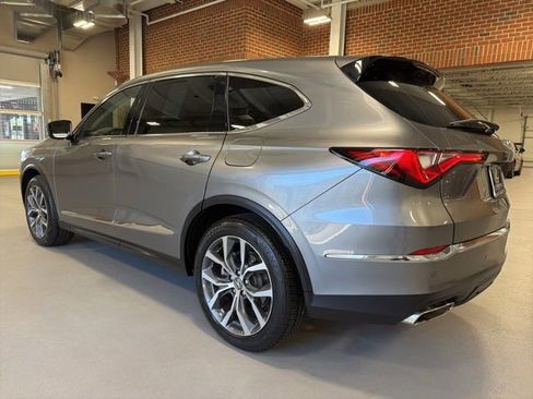 Used 2023 Acura MDX SH-AWD w/ Technology Package image 5