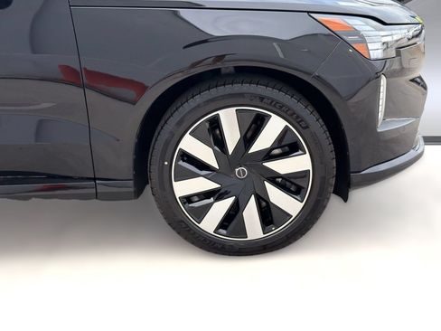 New 2026 Volvo EX90 Ultra AWD/4WD image 13