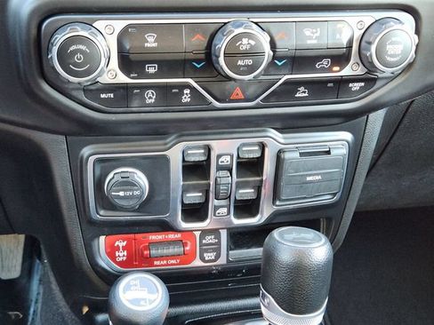 Used 2023 Jeep Wrangler Unlimited Rubicon AWD/4WD image 20