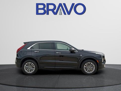 Used 2025 Cadillac XT4 Premium Luxury AWD/4WD image 4
