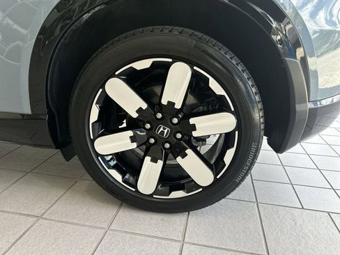 Used 2024 Honda Prologue Elite image 11