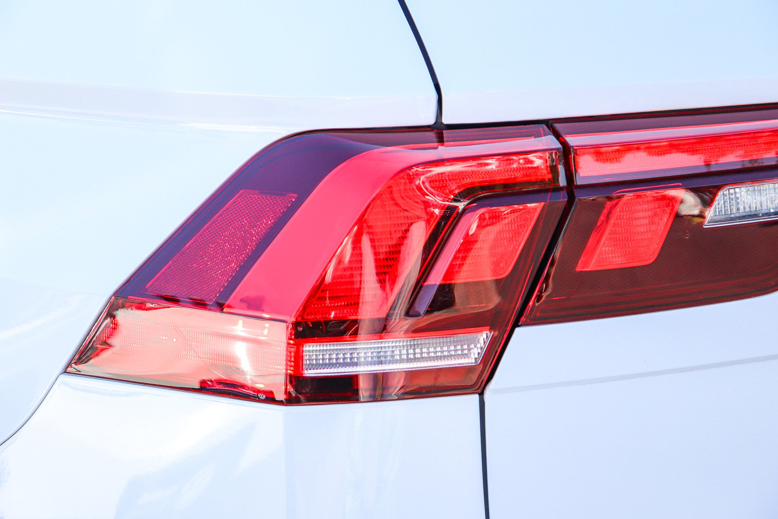 Used 2022 Volkswagen Tiguan S FWD image 9