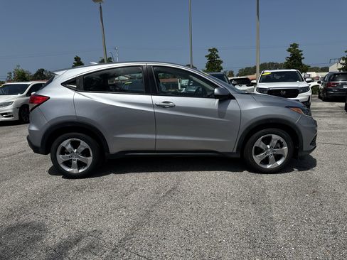 Used 2021 Honda HR-V LX image 4