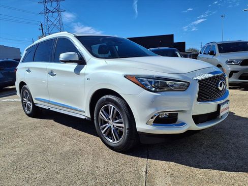 Used 2019 INFINITI QX60 Luxe w/ Essential Package image 2