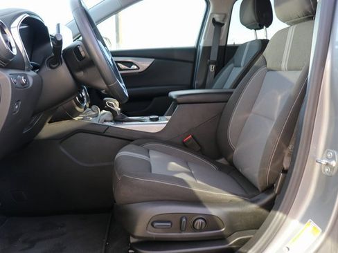 Used 2025 Chevrolet Blazer LT image 13