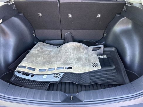 Used 2023 Toyota Corolla Cross LE image 20