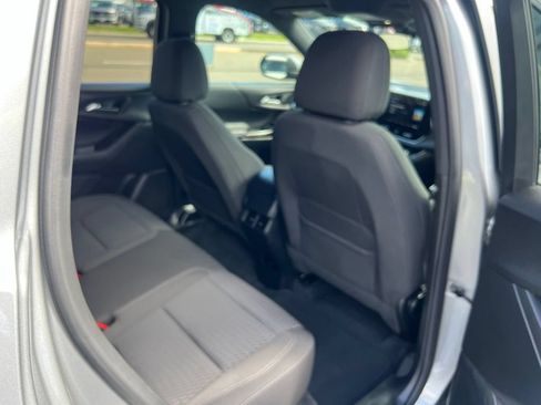 Used 2025 Chevrolet Equinox LT FWD image 38