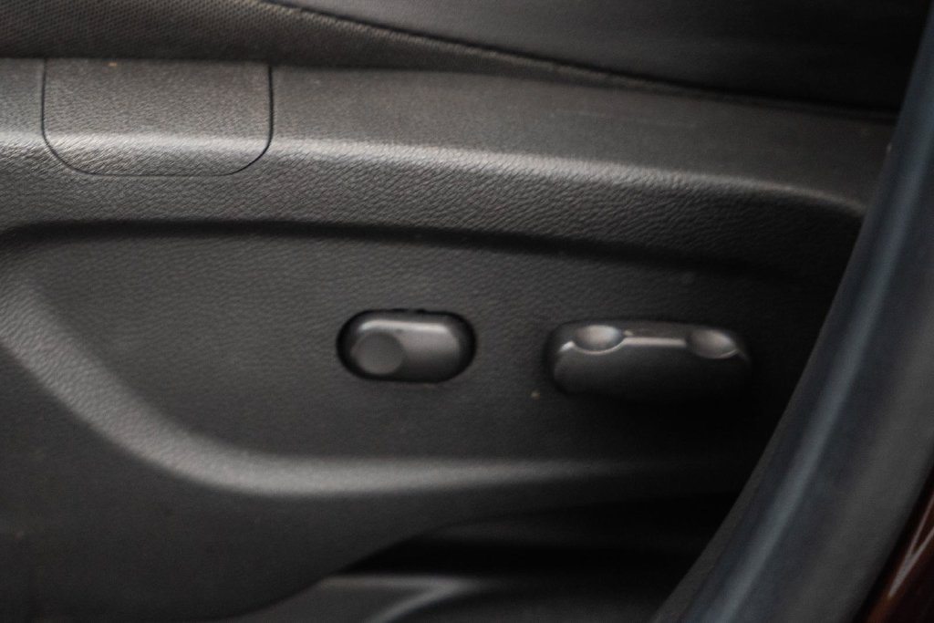 Used 2018 Buick Encore Sport Touring w/ Safety Package FWD image 31