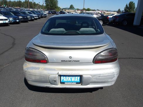 Used 2002 Pontiac Grand Prix SE w/ Widetrack Smart Pkg FWD image 4