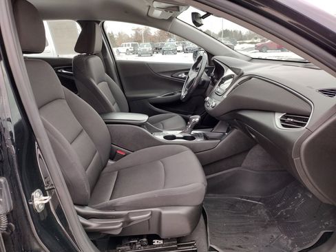 Used 2022 Chevrolet Malibu RS image 9