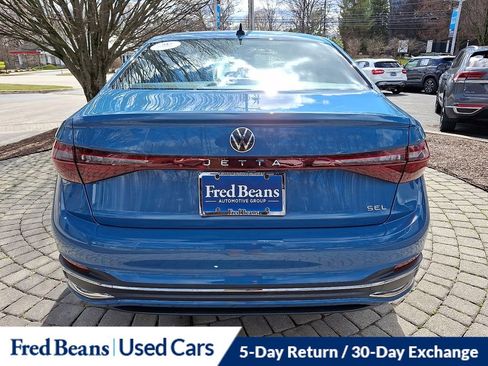 Certified 2025 Volkswagen Jetta SEL image 5