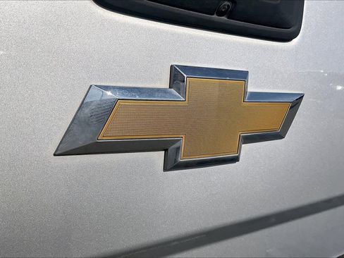 Used 2018 Chevrolet Silverado 1500 LT w/ LT Eassist Package image 28