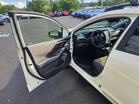 Used 2024 Subaru Crosstrek 2.0i Premium AWD/4WD image 18