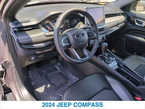 Used 2024 Jeep Compass Latitude w/ Altitude Special Edition AWD/4WD image 14