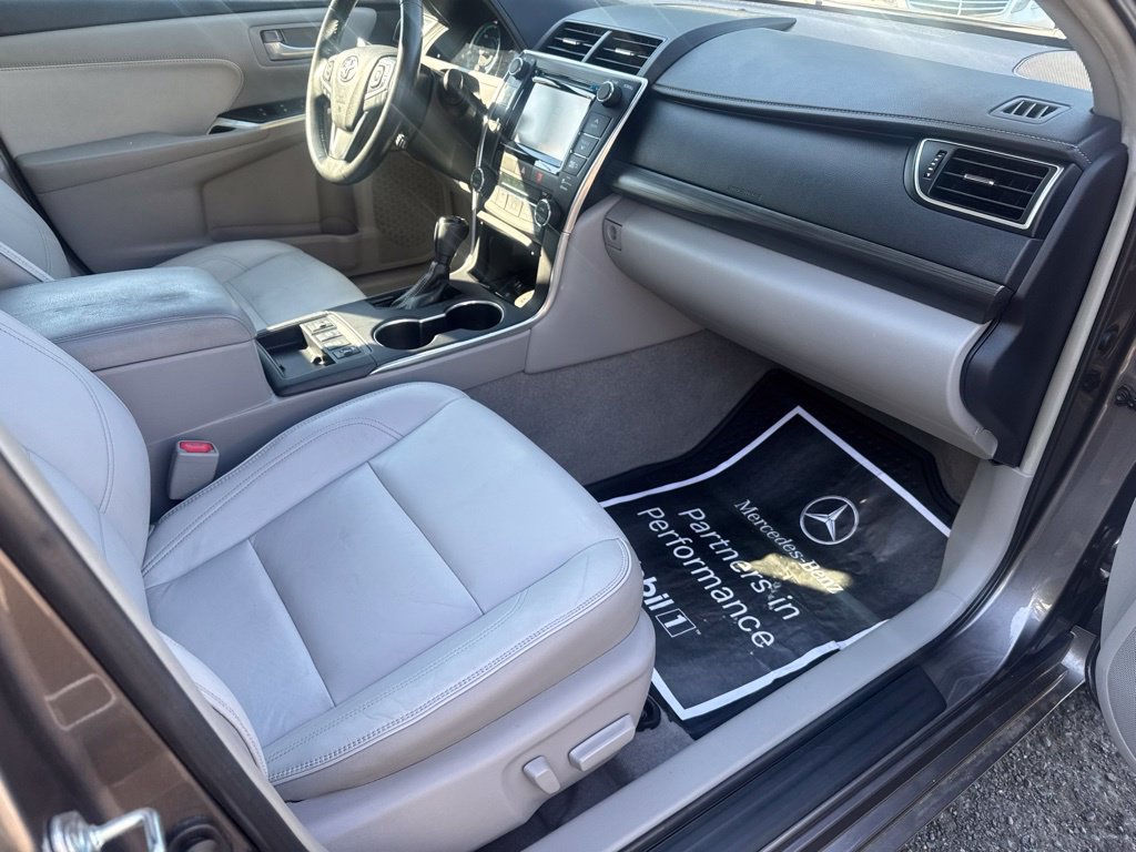 Used 2015 Toyota Camry XLE w/ Moonroof Package FWD image 39