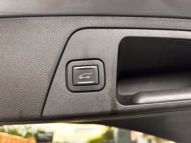 Used 2019 Buick Envision Essence AWD/4WD image 19