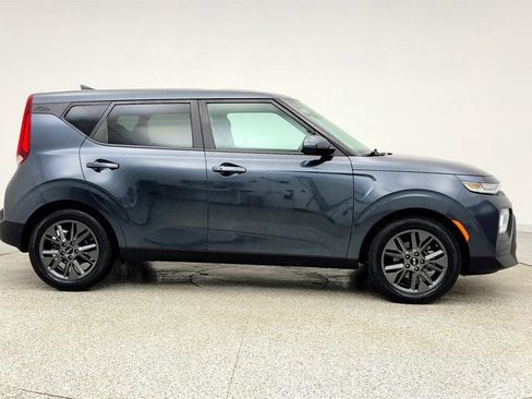 Used 2020 Kia Soul EX image 4
