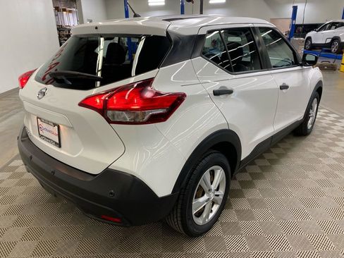 Used 2020 Nissan Kicks S image 8