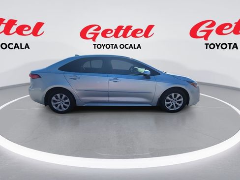 Used 2021 Toyota Corolla LE image 9