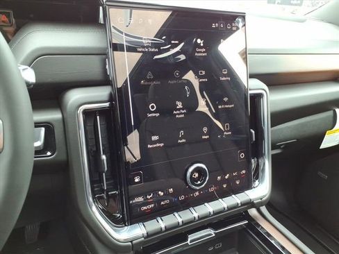 New 2026 GMC Yukon XL Denali w/ Denali Reserve Package image 33