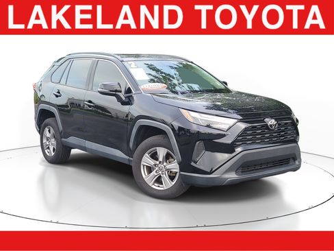 Certified 2022 Toyota RAV4 XLE w/ Convenience Package FWD image 1