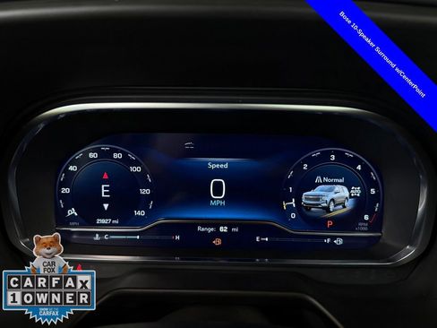 Used 2024 Chevrolet Suburban High Country AWD/4WD image 15