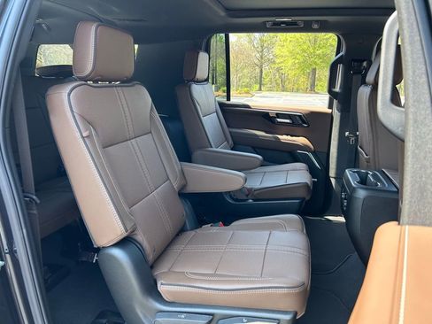 New 2026 Chevrolet Suburban High Country RWD image 48
