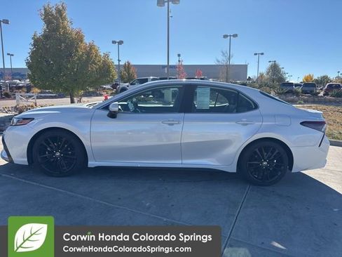 Used 2022 Toyota Camry XSE image 4