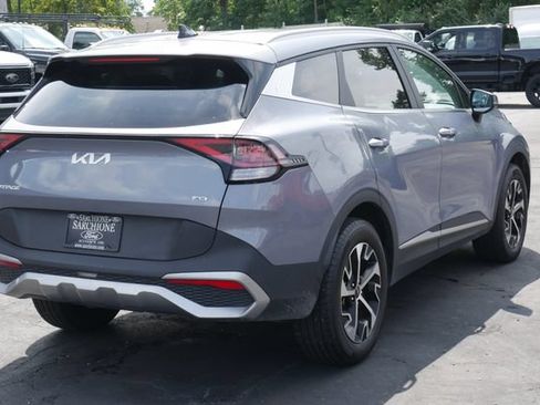 Used 2023 Kia Sportage EX AWD/4WD image 11
