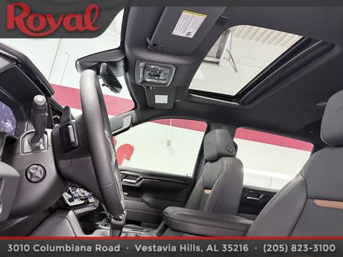 Used 2025 GMC Sierra 1500 AT4 w/ AT4 Premium Package AWD/4WD image 18