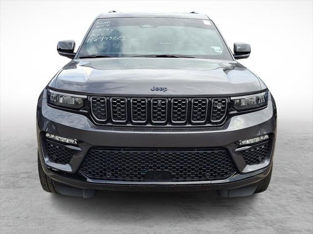 Certified 2024 Jeep Grand Cherokee Summit AWD/4WD image 2