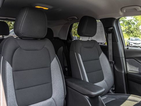 Used 2023 Chevrolet TrailBlazer LT FWD image 34