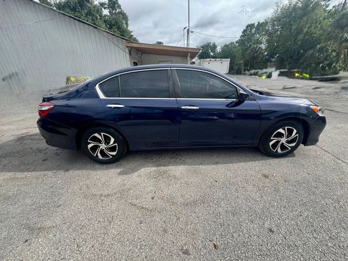 Used 2017 Honda Accord LX image 7