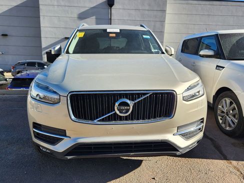 Used 2016 Volvo XC90 T6 Momentum image 2