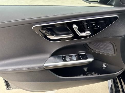 Used 2023 Mercedes-Benz C 300 Sedan image 15