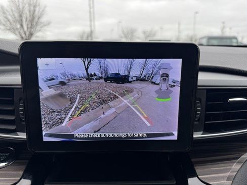 Certified 2024 Ford Explorer Limited image 19