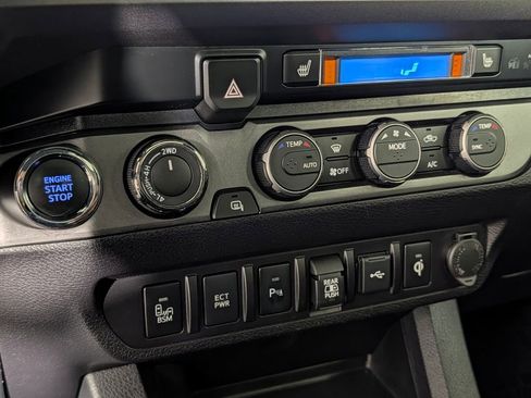 Used 2022 Toyota Tacoma TRD Pro image 29