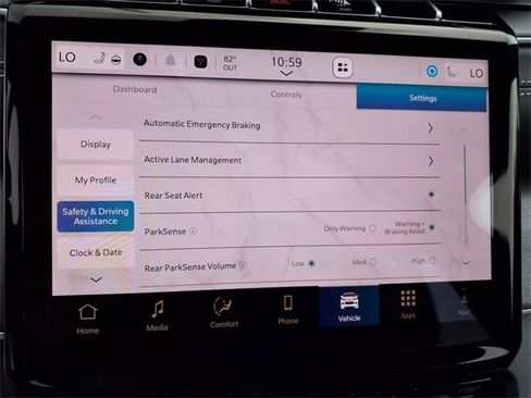 New 2025 Jeep Grand Cherokee Limited w/ Black Appearance Package image 8