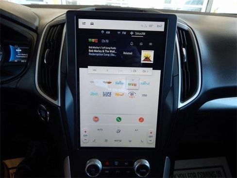 Used 2023 Ford Edge SEL image 20