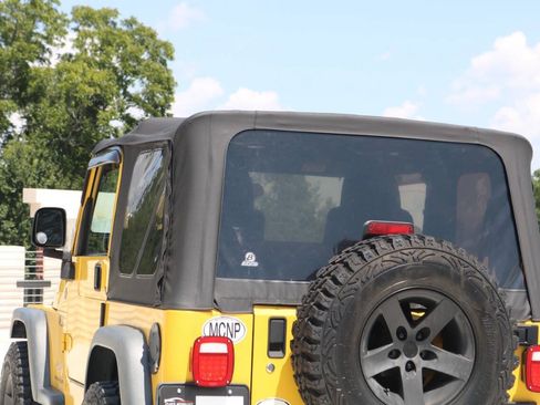 Used 2004 Jeep Wrangler X w/ Convenience Group AWD/4WD image 61