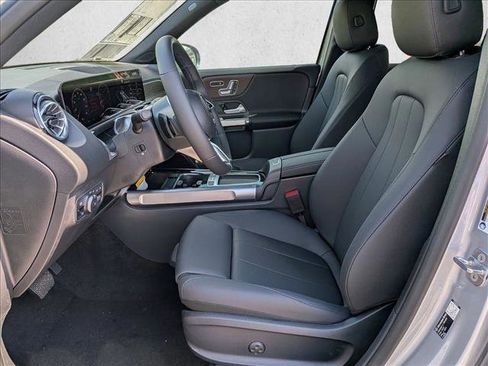 New 2026 Mercedes-Benz GLB 250 4MATIC image 3