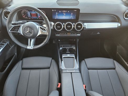 Used 2026 Mercedes-Benz GLB 250 image 25