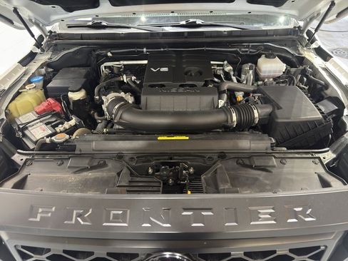 Used 2022 Nissan Frontier PRO-4X w/ Technology Package image 35