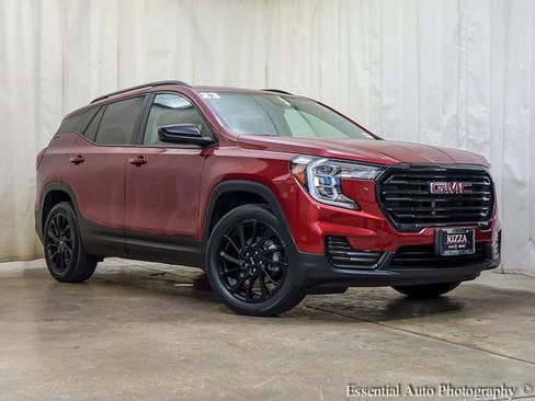 Certified 2023 GMC Terrain SLE w/ Driver Convenience Package AWD/4WD image 2