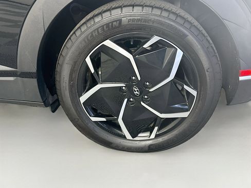 Used 2024 Hyundai Ioniq 5 SEL image 11