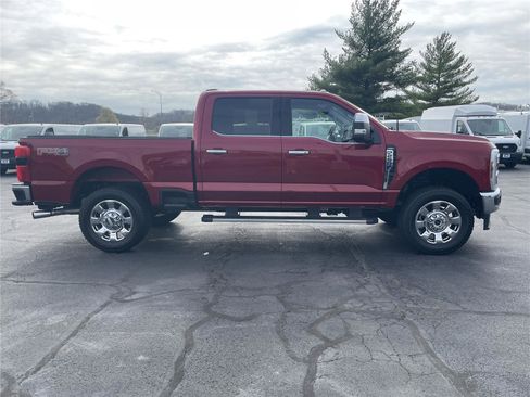 Used 2026 Ford F250 Lariat w/ Lariat Premium Package AWD/4WD image 9